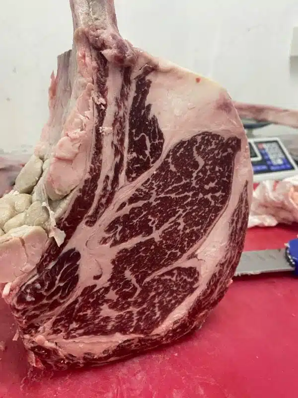 AUSTRALIAN WAGYU TOMAHAWK MBS 4/5 - Image 3